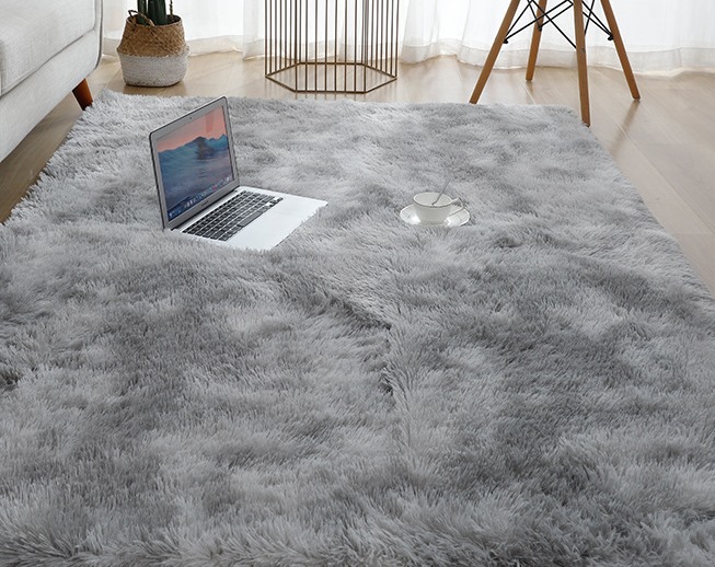 Vysoký měkký velký plyšový kusový koberec šedý / stříbrný 160x230 cm Shaggy