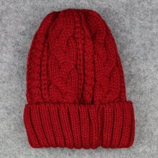 Červená zimní pletená zateplená čepice bez bambule nebo s bambulí A1/2
